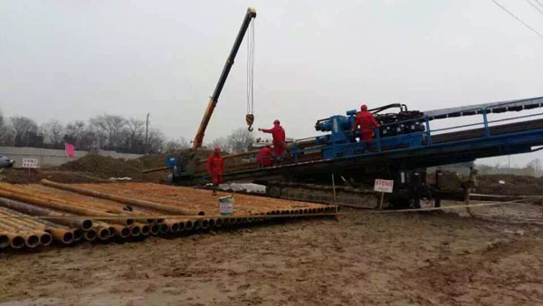 九江长岭Ф1000mm 原油钢管拉管工程