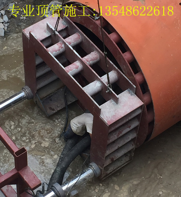 湖南大学天马公寓顶管工程