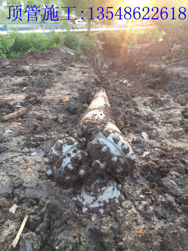 口味王槟榔厂Ф630 mm排水顶管工程