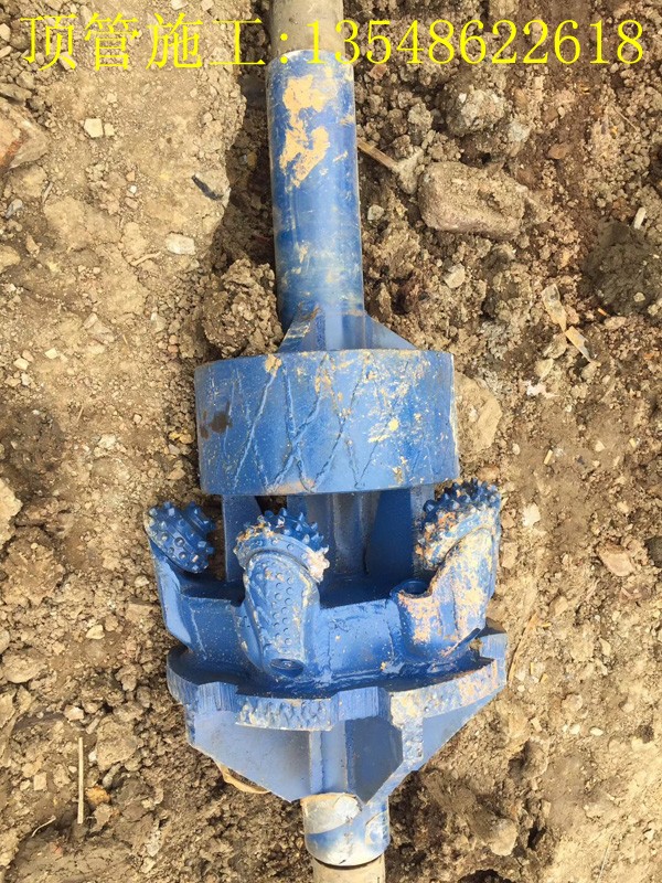 口味王槟榔厂Ф630 mm排水顶管工程