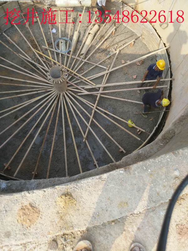 黄兴镇Ф10米顶管工作井
