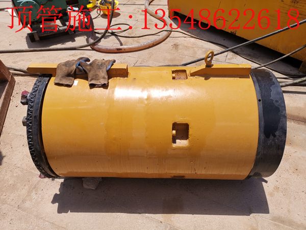 国际新城Ф400 mm玻璃钢夹砂管微型顶管